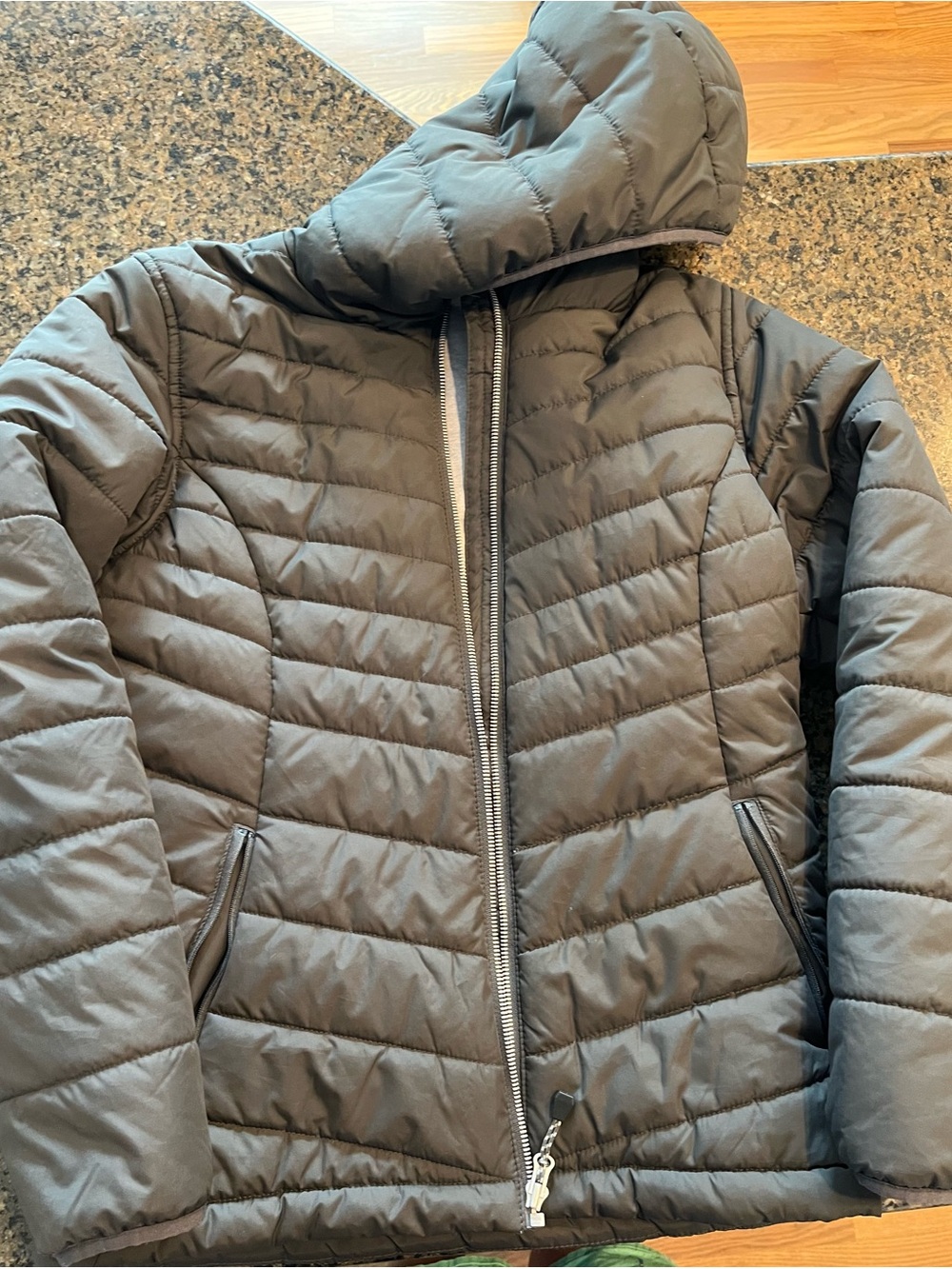 DSG brand Youth Hooded Grey Quilted Puffer Jacket - EUC